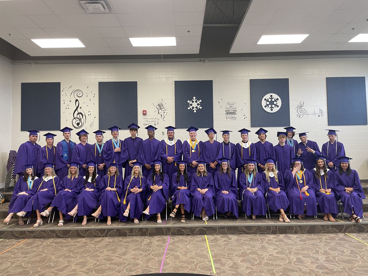 pride_purple's tweet photo. Congratulations to the Louisville High School graduating class of 2023. #LouisvilleLions #PurplePride #CementCity https://t.co/eXi3RUpOir