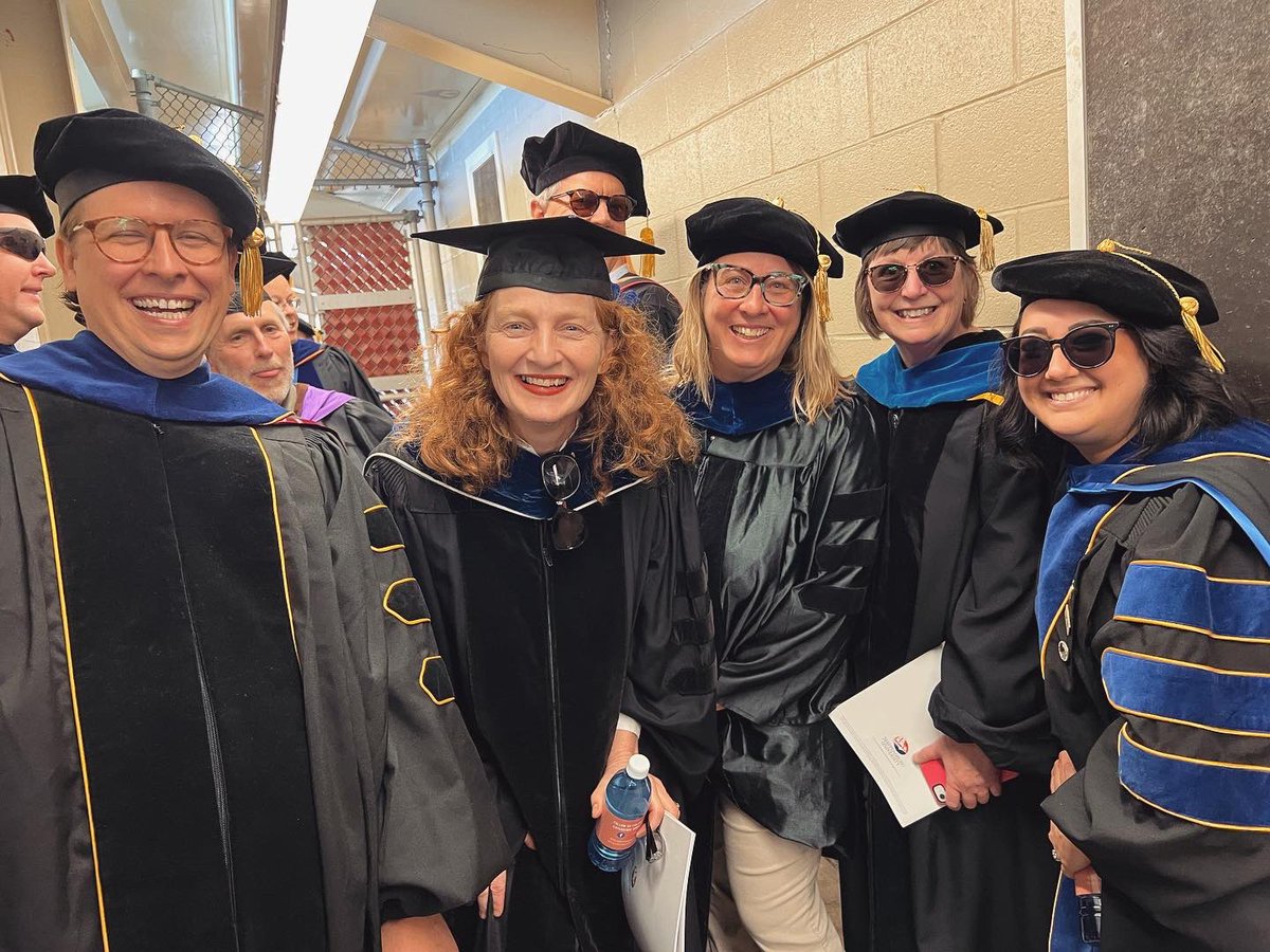 ShipEnglish's tweet photo. Congratulations, Ship English class of '23! We are so proud of you! ����💙❤️ https://t.co/rwyflftGgL