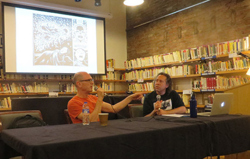 RainTaxiReview's tweet image. We’re celebrating 25 years with 25 days of Rain Taxi history! #RainTaxi25

21/25: Rain Taxi has long championed comics in our magazine &amp;amp; reading series—in 2015, @scottmccloud filled the room; that same year, RT editor Eric Lorberer interviewed Charles Burns live at @AutopticFest!