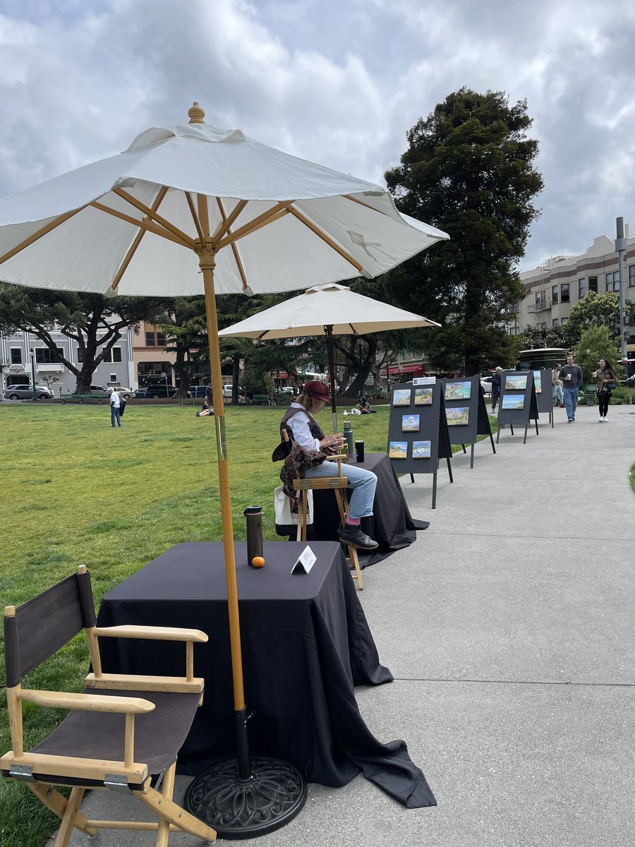 AnneRossArt's tweet photo. Beautiful day for art in the park here at Washington Square #AGSF  #artistsguildsf https://t.co/BnqgZrY2wy