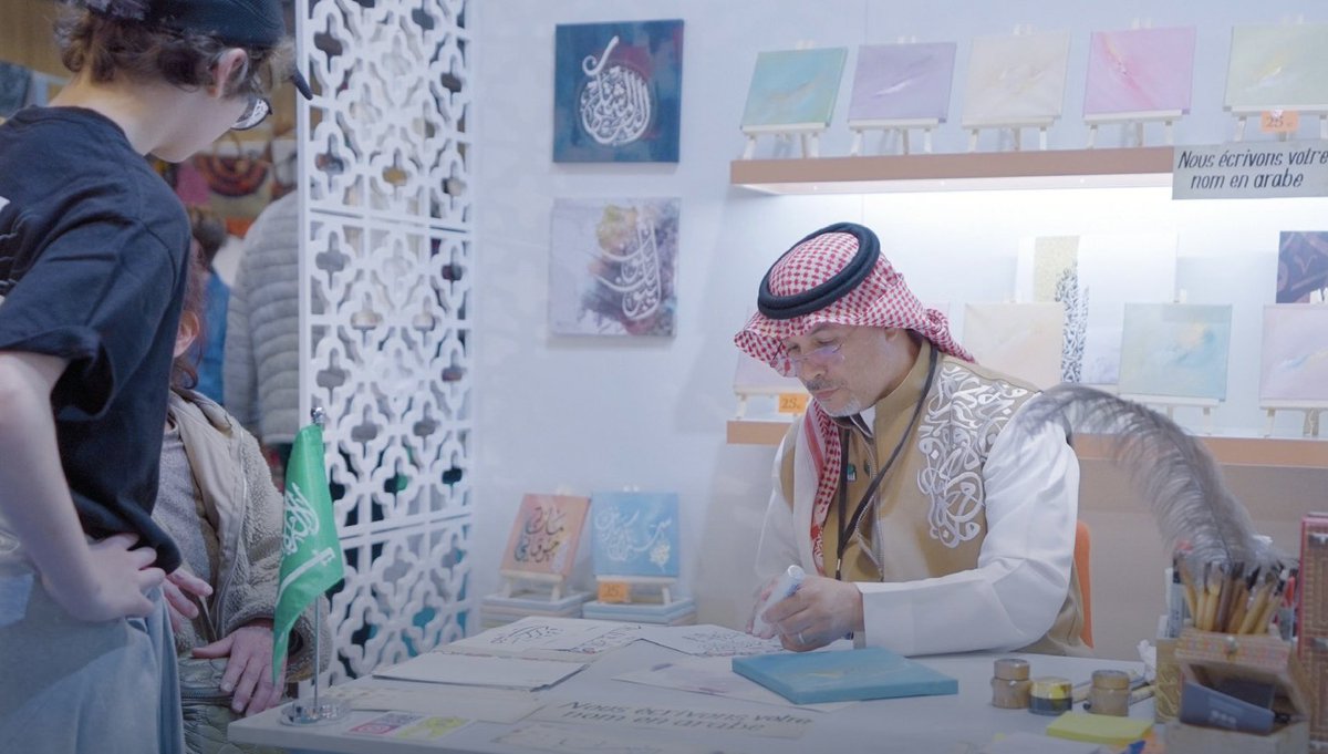 Mes remerciements  aussi au directeur de la #FoiredeParis M. <a href="/StevenAbajoli/">Steven Abajoli</a> pour l’accueil et mes félicitation pour la belle organisation de cet événement international