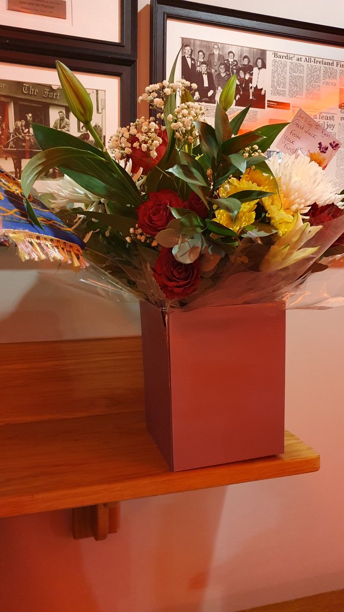 BardicTheatre's tweet photo. HUGE love and support shown to our cast members Katie Chambers and @RyanKellyMusic from the US ahead of last nights opening performance. 

For this incredibly kind gesture we say Thank YOU ❤ https://t.co/JZBFJdKCAw