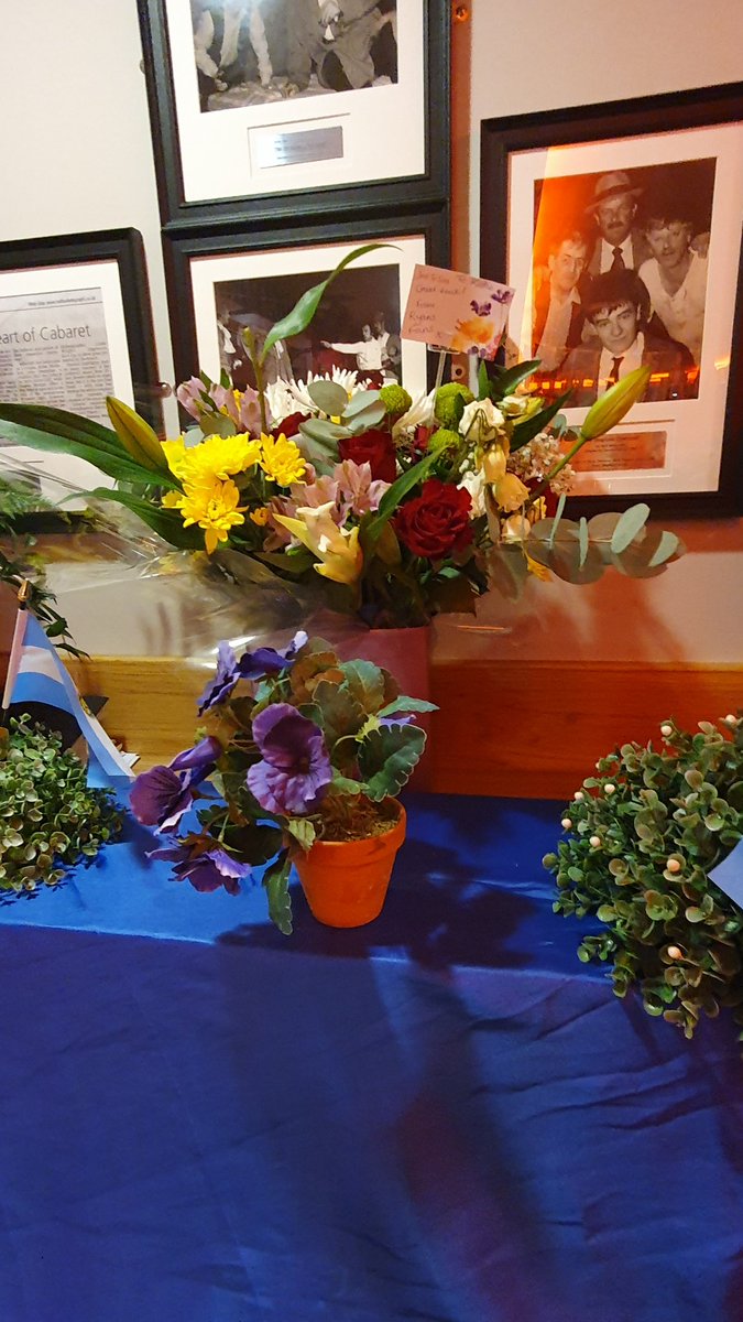 BardicTheatre's tweet photo. HUGE love and support shown to our cast members Katie Chambers and @RyanKellyMusic from the US ahead of last nights opening performance. 

For this incredibly kind gesture we say Thank YOU ❤ https://t.co/JZBFJdKCAw
