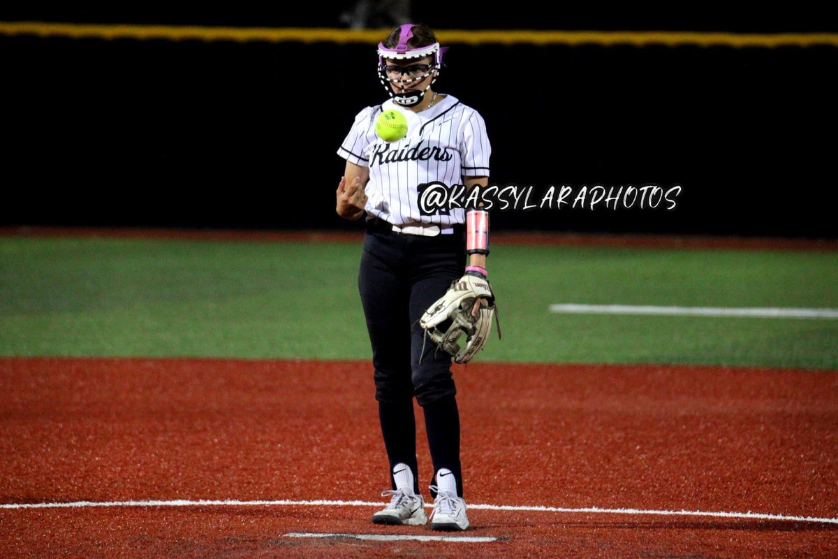 haileydenyce22's tweet photo. #22 out
a memorable journey it was with this program #4peatchamps #3playoffappearances #2bidistrictchamps #2areaappearances 🤍 https://t.co/0Gcmp4VmVS