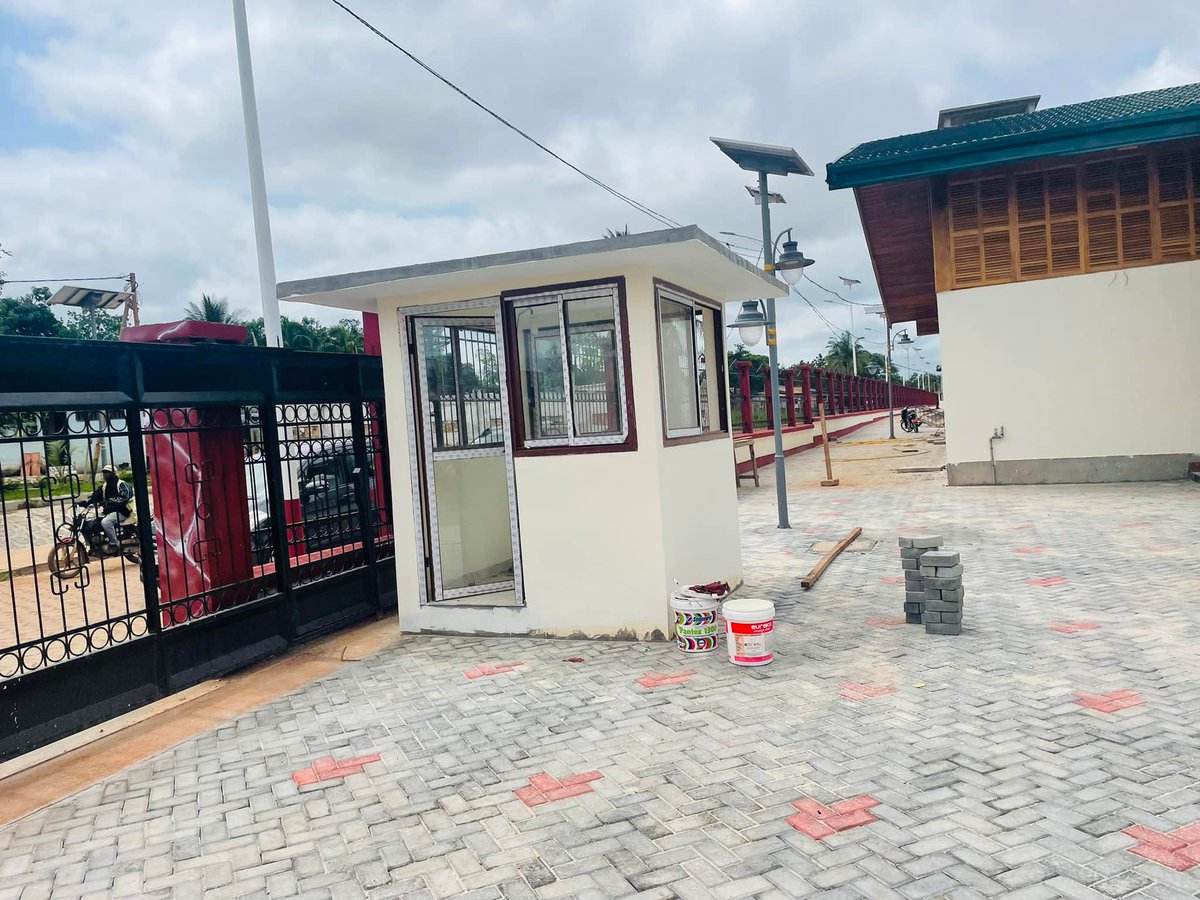 date_africa's tweet photo. 🇨🇲Cameroun : Le programme C2D Capitales Régionales est un véritable tournant dans la modernisation des villes camerounaises.
🏢Grâce à ce programme, les villes de Bamenda, Maroua, Bertoua et Garoua bénéficient de projets de développement urbain #utdacameroun #utdaafd #utdac2d https://t.co/nYLjBGtXqB