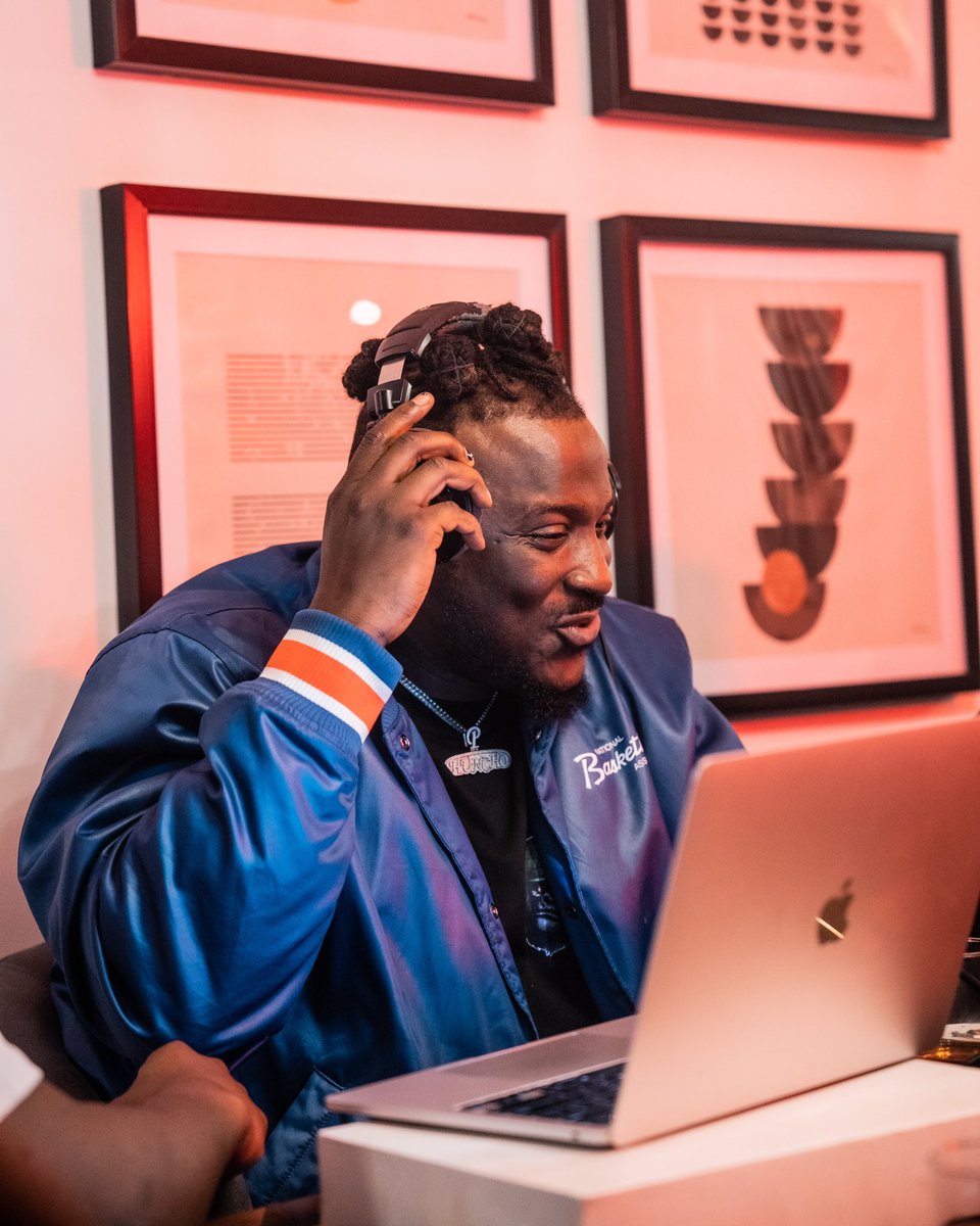 Peruzzi's tweet photo. 😅😅😅🔥🔥🔥🤞🏾 https://t.co/mhf7TItdiK