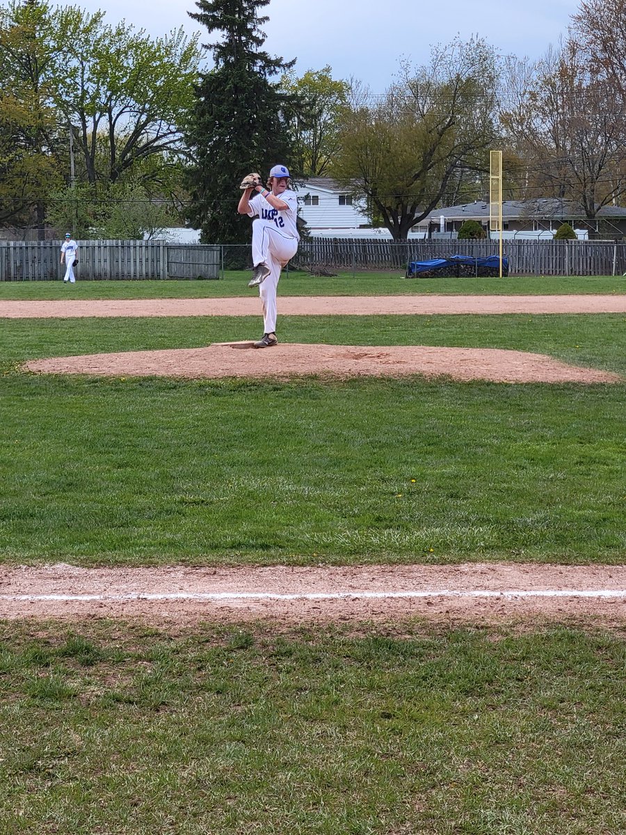 Lakers sweep <a href="/ECMountaineers/">Everest Collegiate</a> w/ 13-5 score in gm2
<a href="/JosephDavies_13/">Joseph Davies</a> 3H 2RBI
<a href="/aidengauthier1/">aiden.gauthier</a> 3H RBI
<a href="/Grant_Summers20/">Grant Summers</a> 2H 2B RBI
<a href="/abeiakovides/">Abe Iakovides</a> 1H 2B RBI
<a href="/DylanDropps/">Dylan Dropps</a> 3IP 5K 0H 0ER / 2H 2B 2RBI
Jack Romkema 1H 2RBI
<a href="/CHSL1926/">Catholic League</a> <a href="/OutOfLField/">Matthew B. Mowery</a> <a href="/MIPrepZone/">MIPrepZone</a> <a href="/ColdWeatherBats/">Cold Weather Bats</a> @PrepbaseballM