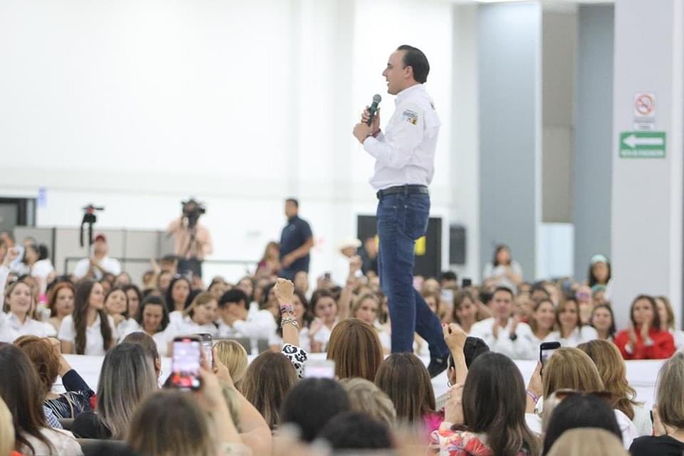RONOFRE58's tweet photo. De la mano 🤝 de las mujeres, vamos #PaDelante➡️ 

#Distrito7✅ #PaDelanteCoahuila
#ManoloGobernador  #OnofreDiputado

@PRICoahuila @rigofuentes @PRImatcoah @PRIViescaCoah https://t.co/zZjz19s20I