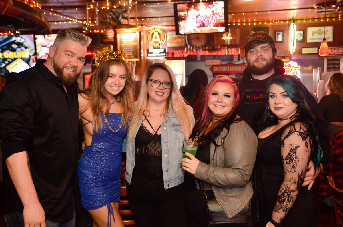 MoondogsAtlanta's tweet photo. The Cinco Fiesta continues! Bar opens at 9pm. #buckheadatlanta https://t.co/5fYpR6MiYg