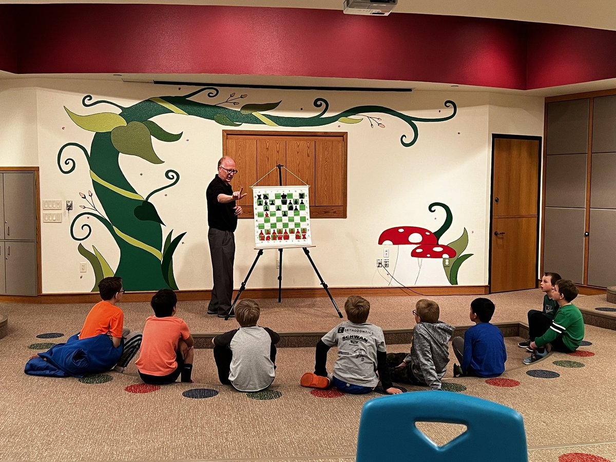 jjbearcat's tweet image. Thanks Bismarck Public Library for hosting a free Chess Academy today! 

Isaiah was tired of dominating his old man!
#SupportLocalLibraries