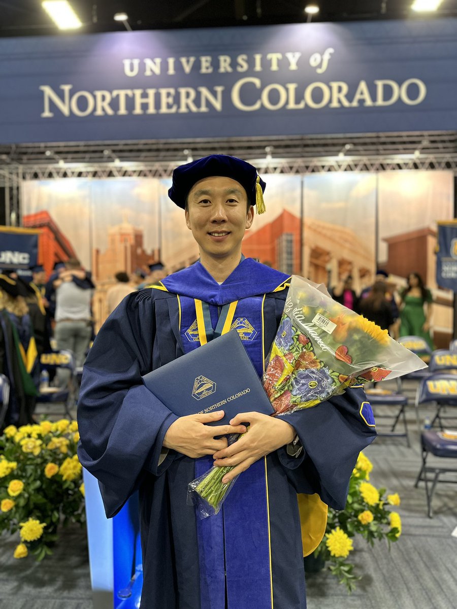 jennifermkrause's tweet photo. So proud of @taeminha0612’s Dean’s Citation for Excellence, awarded just hours before crossing the commencement stage and officially became Dr. Ha!  We are so proud of you!  👏👏👏 @UNCphysed @UNCactiveschool @UNC_Colorado @UNC_KiND https://t.co/nLi3Gluake