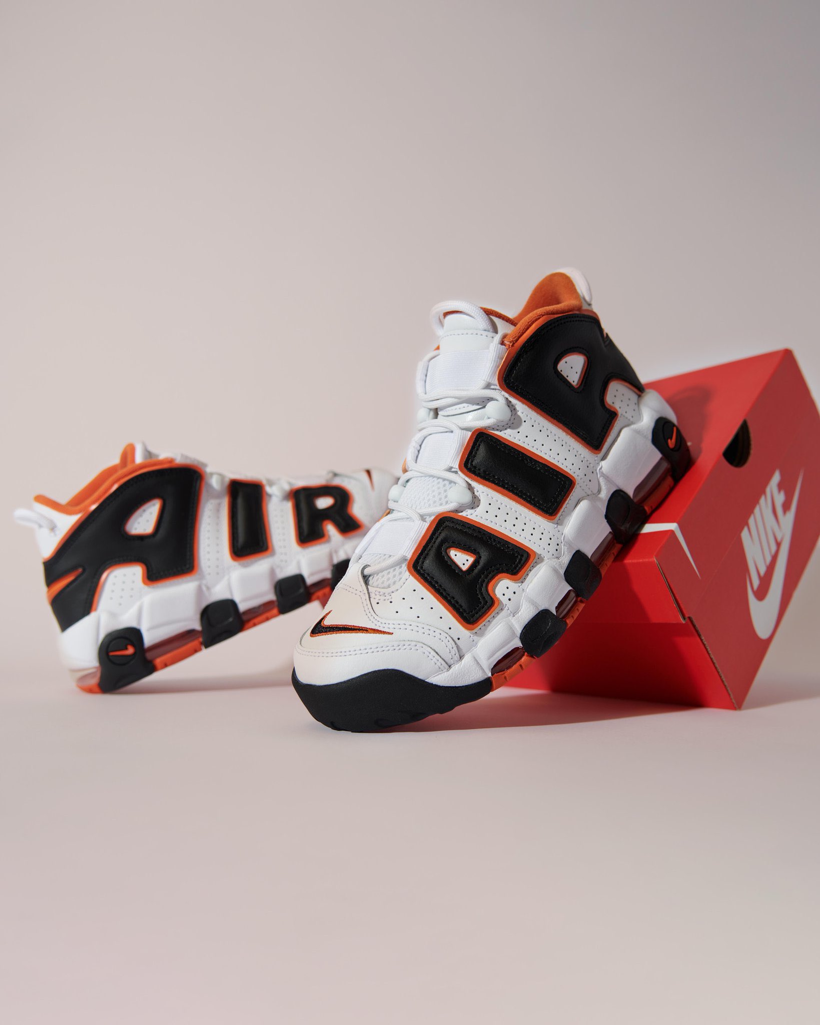 Nike air more uptempo dtlr hot sale