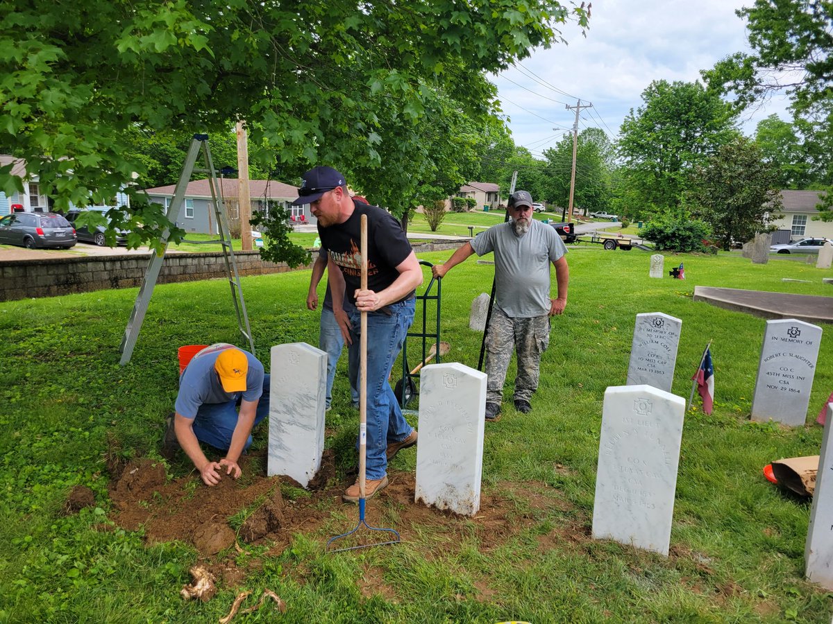 SpringHillSCV's tweet image. Our camp members added 3 new CSA tombstones at Spring Hill Cemetery. All 3 men were KIA nearby at the Battle of Thompson Station, March 5th, 1863, and were recently discovered buried here. #CSA #Confederate