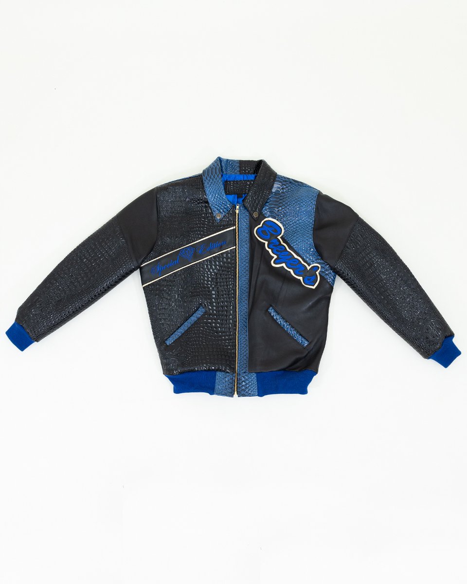topsnbottomsusa's tweet photo. Unleash your rebel side with the Breyer's Black Blue Edition Leather Jacket. Elevate your style game with this edgy piece.
#BreyersBlackBlue #RebelStyle #LeatherJacket #InstaFashion #LeatherLove #JacketGoals #topsandbottoms https://t.co/vnfr5FRcSp