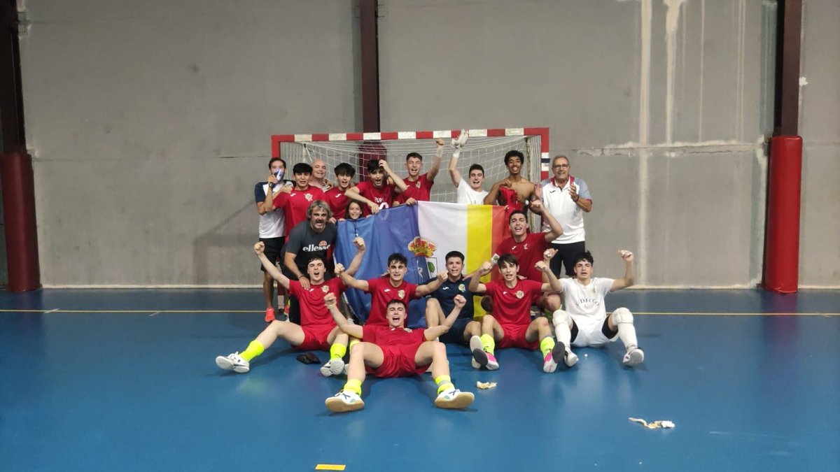 Para los que nos apoyan, para los que nos odian; para la grada que disfruta, para esa asquerosa que nos insulta; para los que nos quieren arriba, para los que no nos pueden ver; para los que nos sonríen, para los que no nos aguantan,..., para TODOS,..., <a href="/UDRB/">UD Las Rozas FS</a> ¡CAMPEÓN DE LIGA!