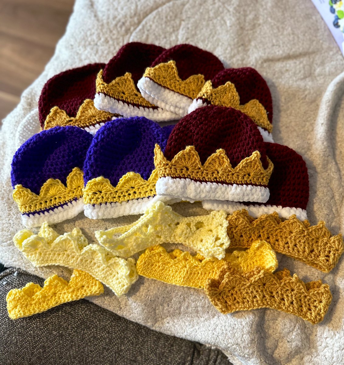 beckietalbot's tweet photo. Crowns and Tiaras ready for our babies today. Presenting little Princess Lara born on Coronation day @boltonnhsft  (shared with parents permission) 🥰@Emma727Emma @jacotton01 @janehrpr #crown #Coronation #princess https://t.co/39KCZxn2za