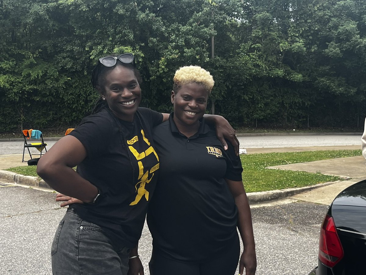 tf_irmo's tweet photo. Fundraising and having fun for our track team @fearthestingihs @IrmoYJClub https://t.co/YoEg41klqE