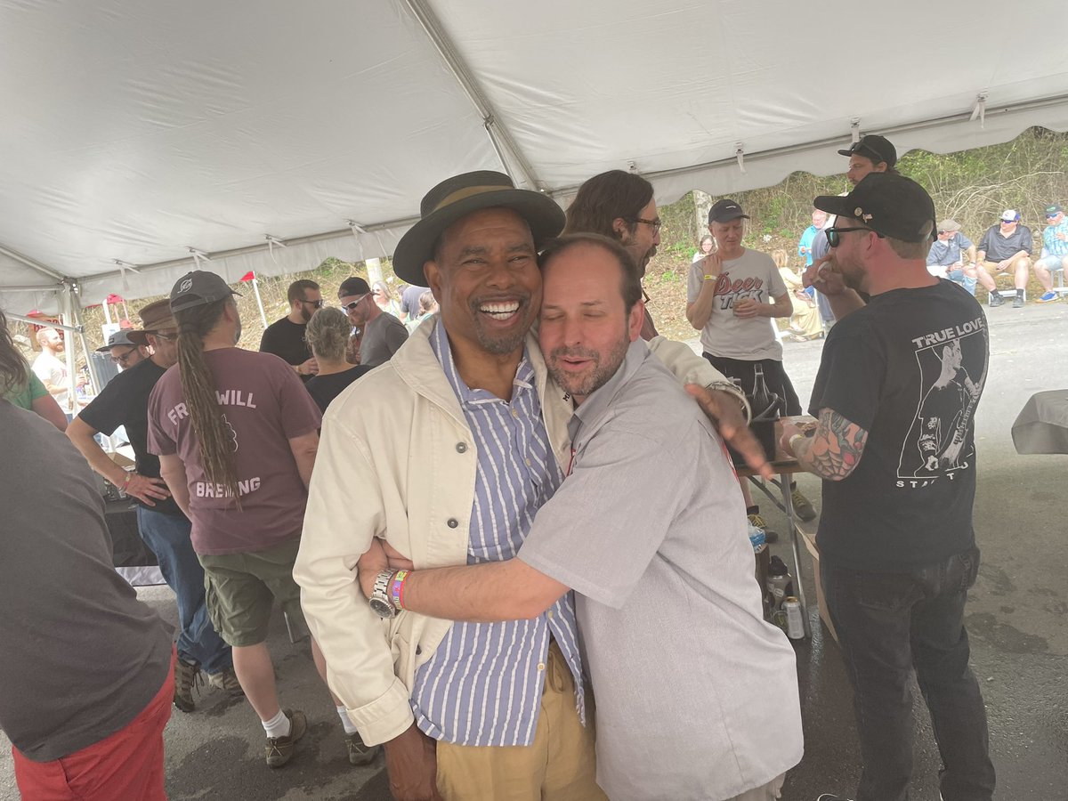 BeerChatt's tweet photo. @BrooklynBrewery @LipmanBrothers Anyone new to the industry needs to give this man a hug. Standing on the shoulders of Giants. Thank you @GarrettOliver https://t.co/hK55dWsSwn