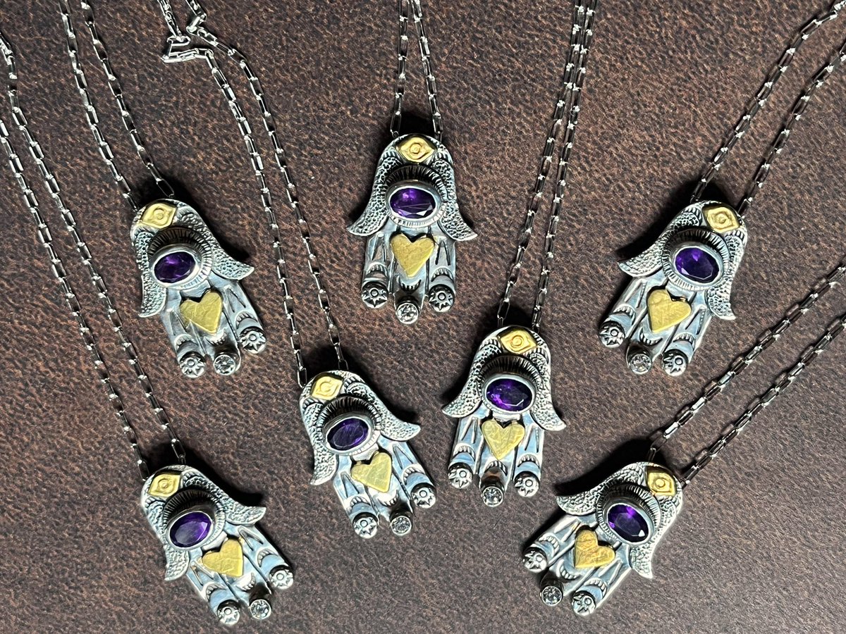 GlassmanJewelry's tweet photo. 7 Amethyst Hamsa necklaces going to 7 special ladies on Mother’s Day in honor of their grandmother. #ArtistOnTwitter #hamsa #twitterart #jewellery #HandmadeHour #handmadejewelry #Colorado #amulet #FashionWeek https://t.co/hMkvXEpgew