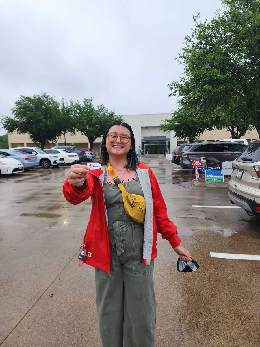 MOVE_texas's tweet photo. I spy puppies, young voters, young organizers, and block walkers 🫡🗳️🤭

The REAL faces of those strengthening our democracy 💯 

Get out and vote for community today and relish in the joy democracy should be 🥳 https://t.co/aTJBaNenIn