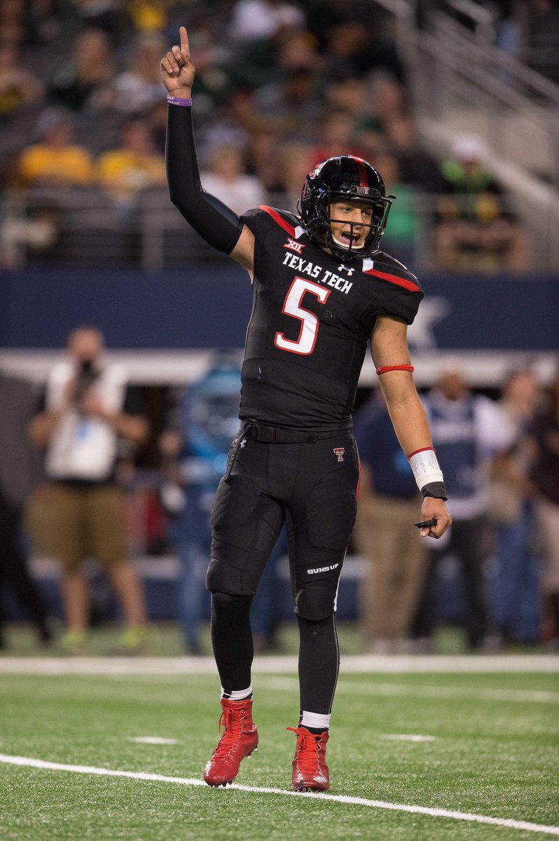 After a great call with Coach Blanchard <a href="/jkbtjc_53/">James Blanchard 🌵</a> I’m so honored and excited to have received an offer to play football for the university of <a href="/TexasTechFB/">Texas Tech Football</a> Go Red Raiders