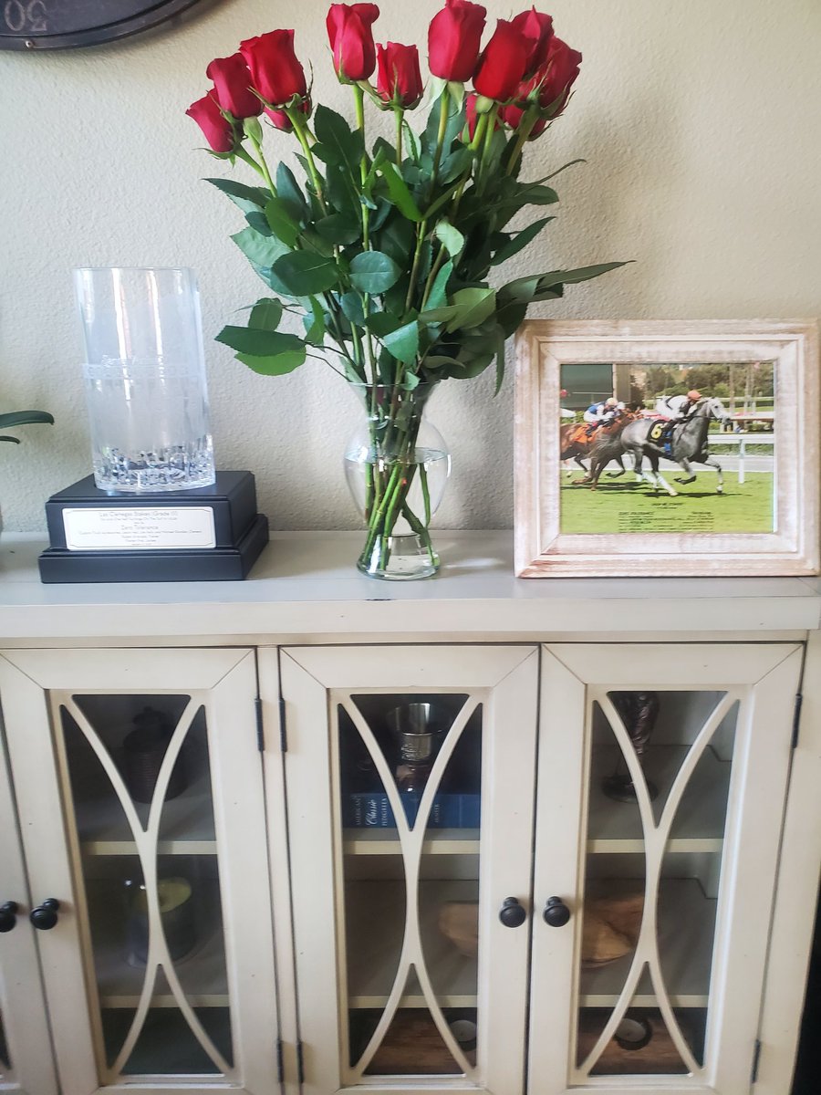 Did not make it to KY Derby, but my husband <a href="/JHall8888/">Jason Hall</a> surprised me with red roses. Thank you! <a href="/KentuckyDerby/">Kentucky Derby</a>