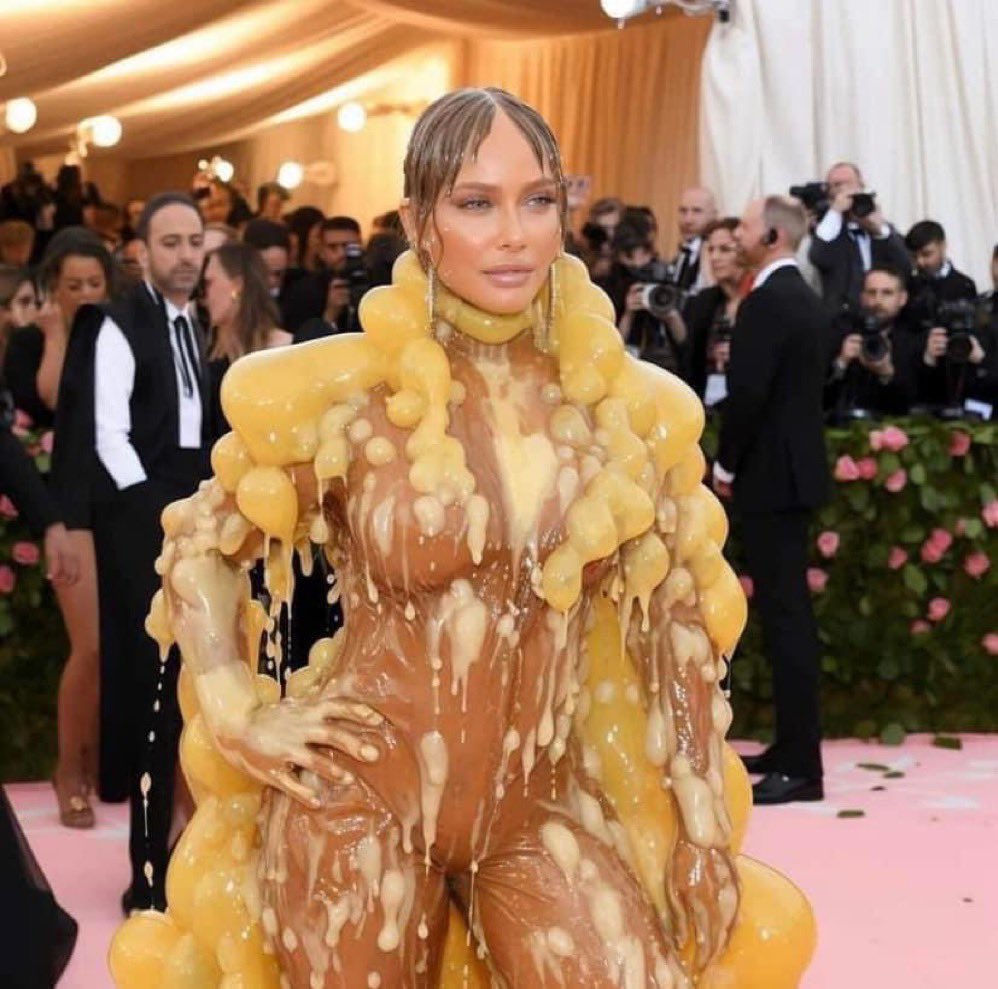 DarrellMedellin's tweet image. The leftover adobo in your fridge