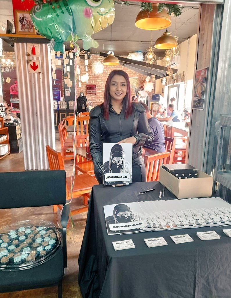 laurenbiancaM's tweet photo. @Kevfeige @MarvelStudios @MarvelSupport @comic_basics @FirstComicsNews @comicbooknation. ..The Shadower Comic Book Launch. #agentromanoff #MarvelStudios #cosplay #comics #comicwriter #southafrica #MarvelComics #comicon #ComicBookDay @ProjectMayhemSA https://t.co/JPHeYIqBeU