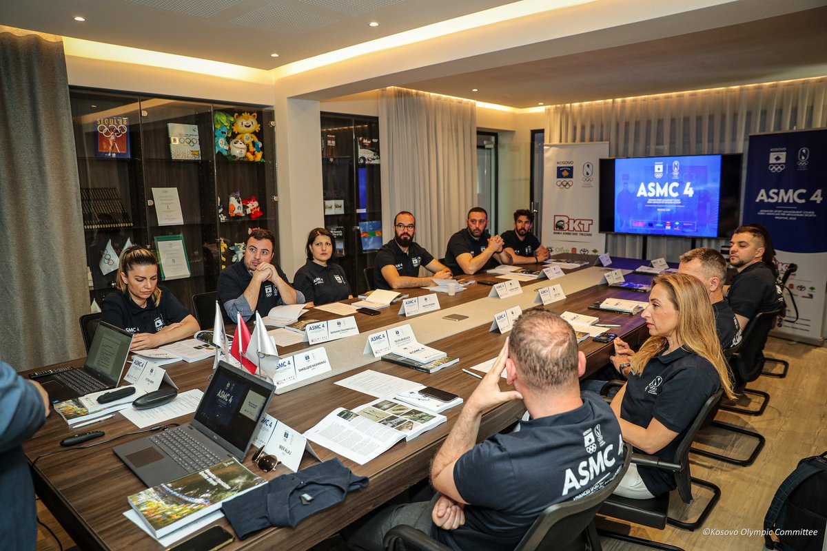 NOCKOSOVO's tweet image. ✍️Përfaqësues të federatave të ndryshme sportive, zyrtarë të Ministrisë për Kulturë, Rini e Sport dhe KosADA-së, kanë nisur sot rrugëtimin për të ndjekur edicionin e katërt të kursit të avancuar për menaxhimin sportiv (ASMC 4)

#ASMC #AdvancedCourseforSportsManagement #KOK