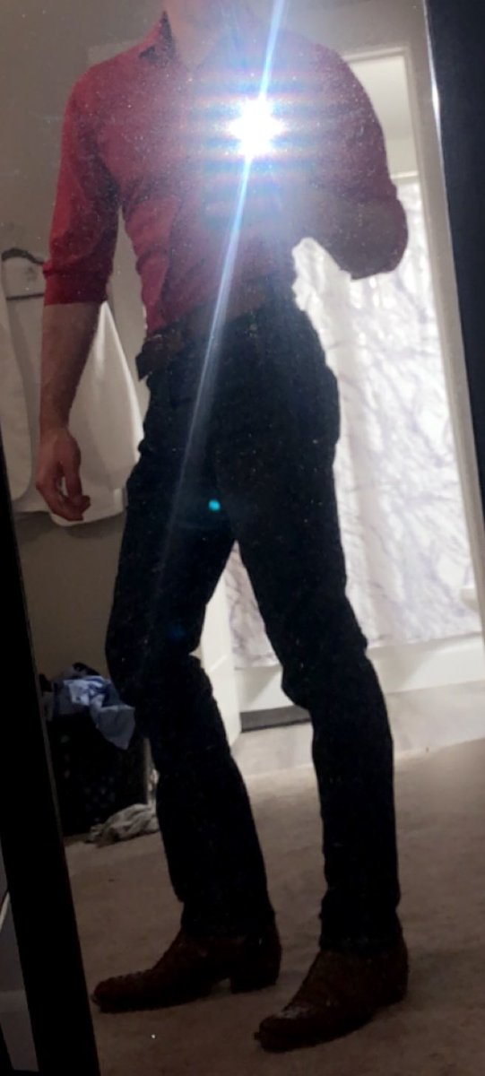 SpunkyTwunky's tweet photo. More clothes than usual, just liked the outfit https://t.co/WfKPg0w3HN