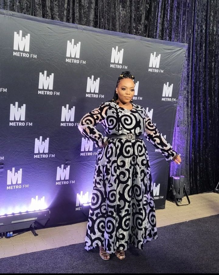 SekzaSA's tweet photo. Congratulations @skyewandasa 🏆 #amazwi #metrofmawards2023 best house song of the year! https://t.co/6VCqhZlYnr