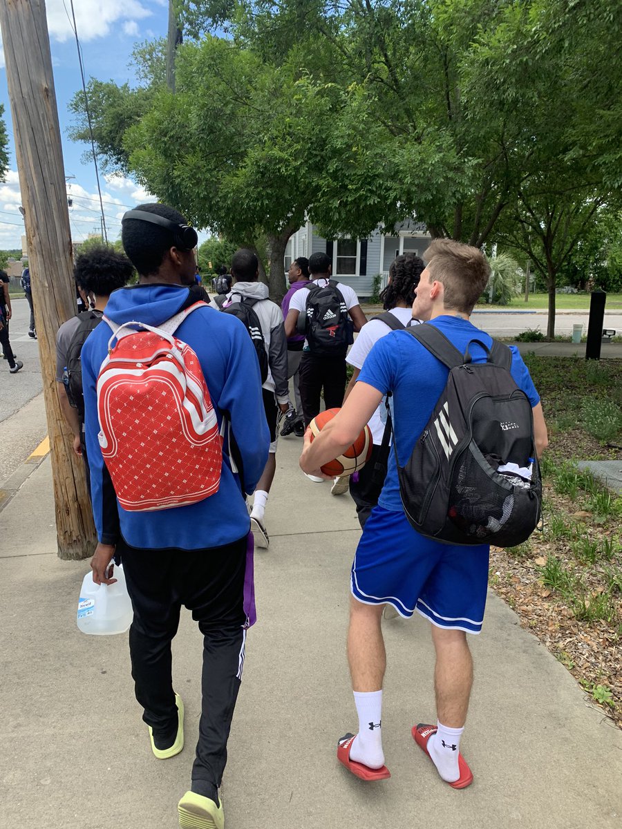 coachchrisfp's tweet photo. @ShowTime_Cam_ &amp; @RiskoBrooks in Columbia today, for an Unofficial visit @ Benedict College.⛹️‍♂️ https://t.co/ax6lI068ym