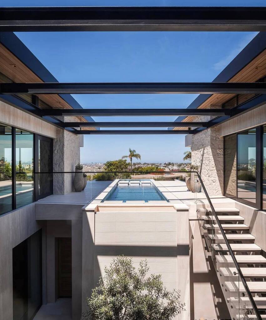 BrandonArchitec's tweet image. •Suns out, (architectural flex) guns out 👌🏽• #brandonarchitects

____________________________
Builder: @spinnakerdevelopment 
Interior: @sageathome 
Lens: @manololangis instagr.am/p/Cr6nE8bvUtS/