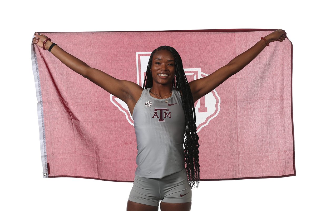 jump_jade10's tweet photo. So what’s that they be sayin? Oh yea, gig em! #signed 👍🏾 https://t.co/Nczk8AHqrA