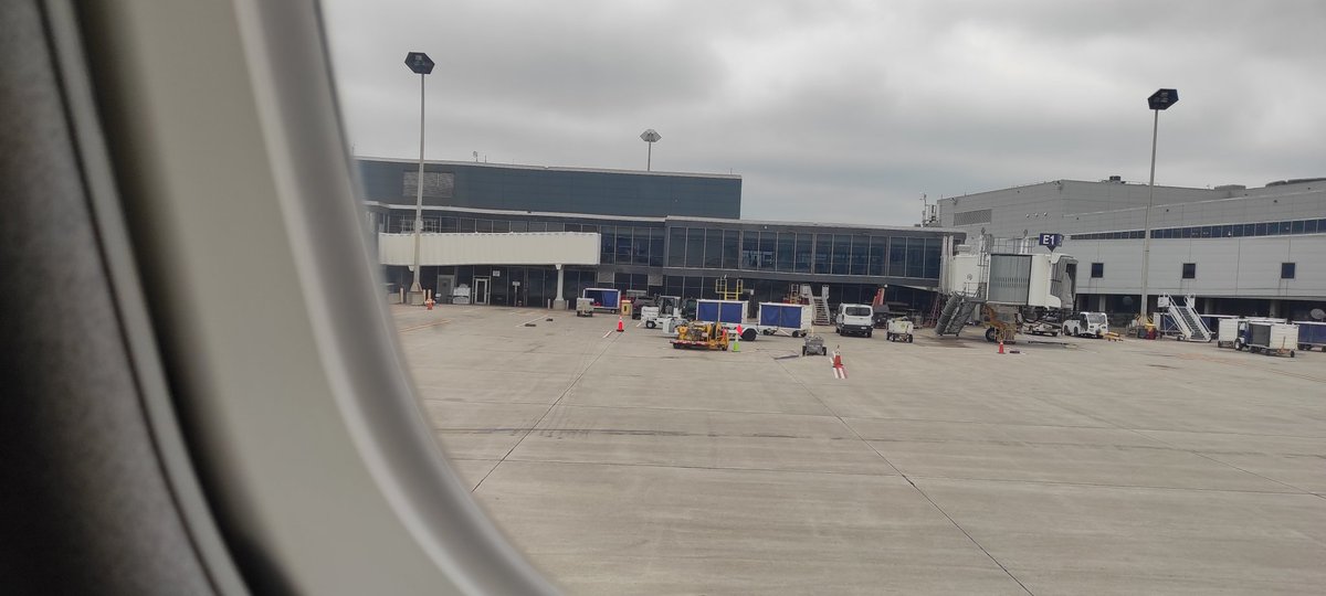 GSimos's tweet photo. Returning from Minneapolis with my partner at work and on-stage @emarkelis, after #MMSMOA. First leg to Montreal done, goodbye MN, now waiting for the next flight in 4 hrs to Munich (2/4). https://t.co/Cu3MQ6fPpB