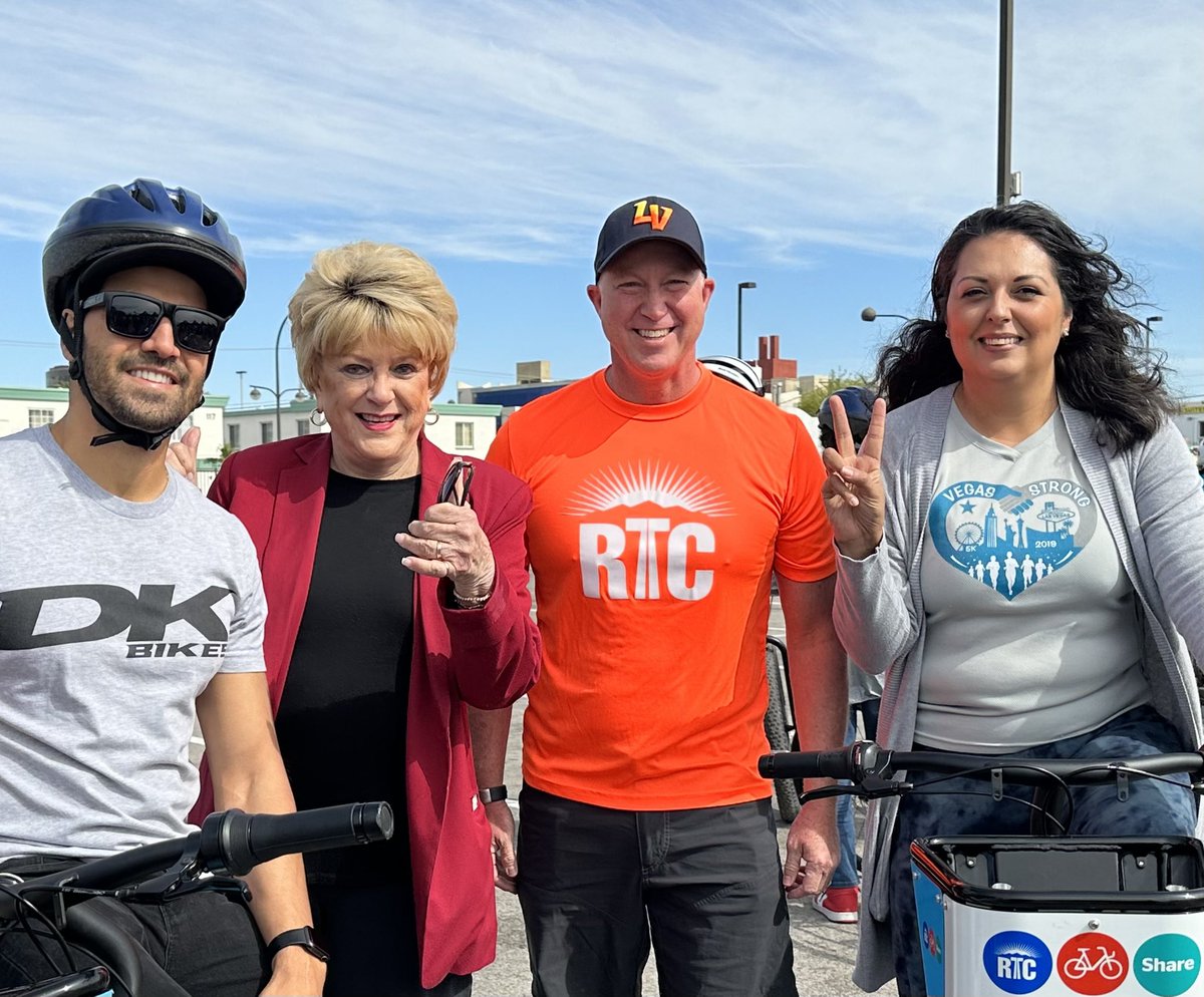 Great turnout for the community ride this morning celebrating #bikemonth in #dtlv with <a href="/mayoroflasvegas/">Shelley Berkley</a>, <a href="/OliviaDiazLV/">Olivia Diaz</a>, and <a href="/ricardo_laguna/">Ricardo Laguna</a> along with <a href="/mysnvbc/">SNVBC</a>, <a href="/Club_Ride/">Club Ride</a>, <a href="/BikeTransit/">Bicycle Transit Systems</a>, &amp; <a href="/BikeLeague/">League of American Bicyclists</a>. #letsgettheretogether #enjoytheride <a href="/CityOfLasVegas/">City of Las Vegas</a>