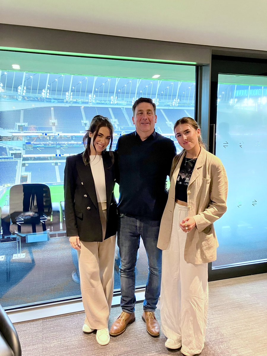 timkirk33's tweet image. Thanks Tottenham for your hospitality today ⚽️ 

A great day out with 2 of my daughters!