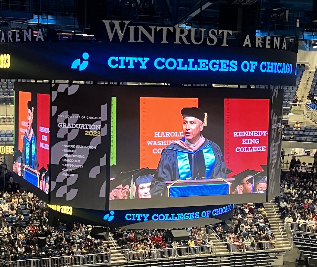ChiCityColleges's tweet image. "Graduates, I hope you are "Proud to Be Class of 2023" because we are so proud of you! Congratulations!" - @Chancellor_Juan 💙🎓

Thank you for celebrating #GradCCC with us today! Best of luck to all our students in their future endeavors!