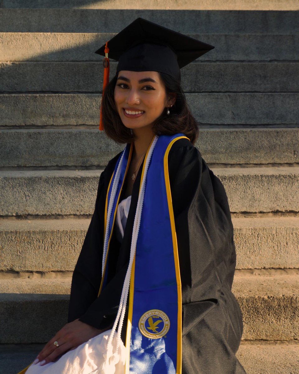 AstroLaur✨ tweet media