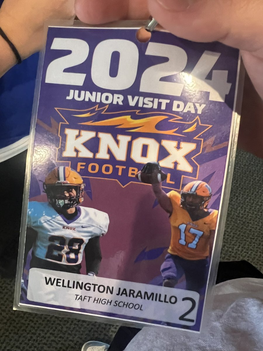 WellingtonJara3's tweet photo. learned a lot about knox football and campus today, thank you @CoachPodwojski @FB_KnoxCollege for having me out today! https://t.co/A3U3HDaYCd