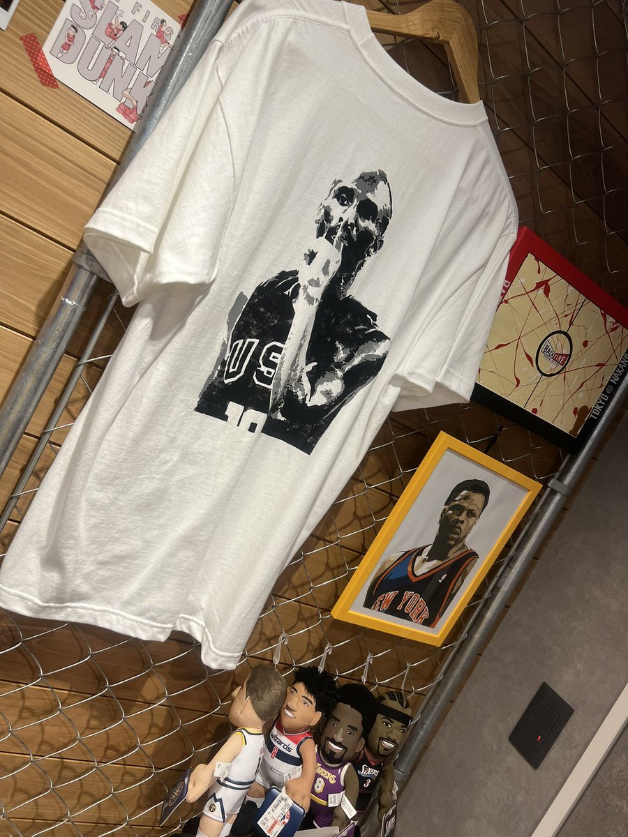 YSDnoNBAtoka's tweet photo. 2年間ありがとう！！
今日は店長と打ち合わせをせずにお揃いのYSDオリジナルTシャツを着てたので記念撮影✨ホントにいい思い出ばかりで🥲
お土産にbackfireマグカップとコースターを頂きました🙌ずっと大切に使います😌

#backfire https://t.co/PRK5QKho77