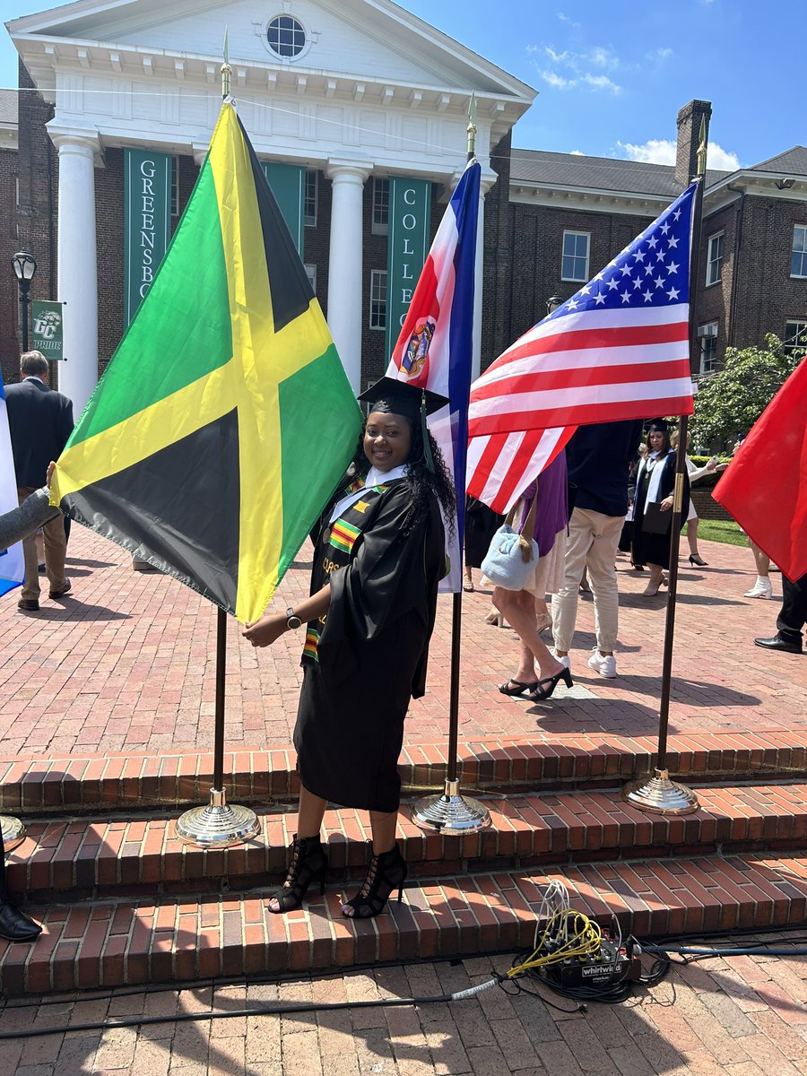 Miss R's Rocking the Classroom tweet media