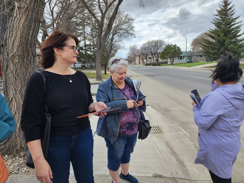 CarlaBeckSK's tweet image. One day at a time and one door at a time, we're working to earn your trust.

It's time for change.

#skpoli #cdnpoli #sask