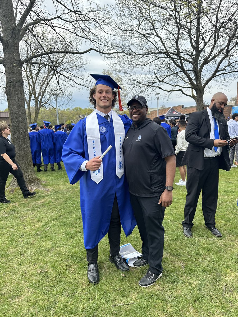 T_Wilson11's tweet photo. Couldn’t be prouder!!

#ExpectTheGreaterReward
#52 https://t.co/JRNPG18nHm