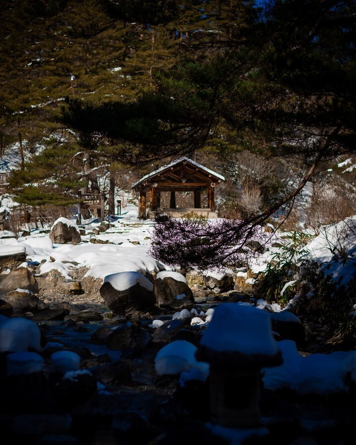EkoDuJapon's tweet photo. Kusatsu est l'endroit idéal pour les amoureux de la nature et les amateurs de relaxation. Venez découvrir l'authenticité de cette ville thermale. 
.
.
.
.
.
.
.
.
.
.
#kusatsu
#japon
#voyage
#onsen
#sourcechaude
#nature
#paysage
#montagne
#zen
#detente
#… https://t.co/Mbv1WQ7bKv https://t.co/K3HPf9JpYu
