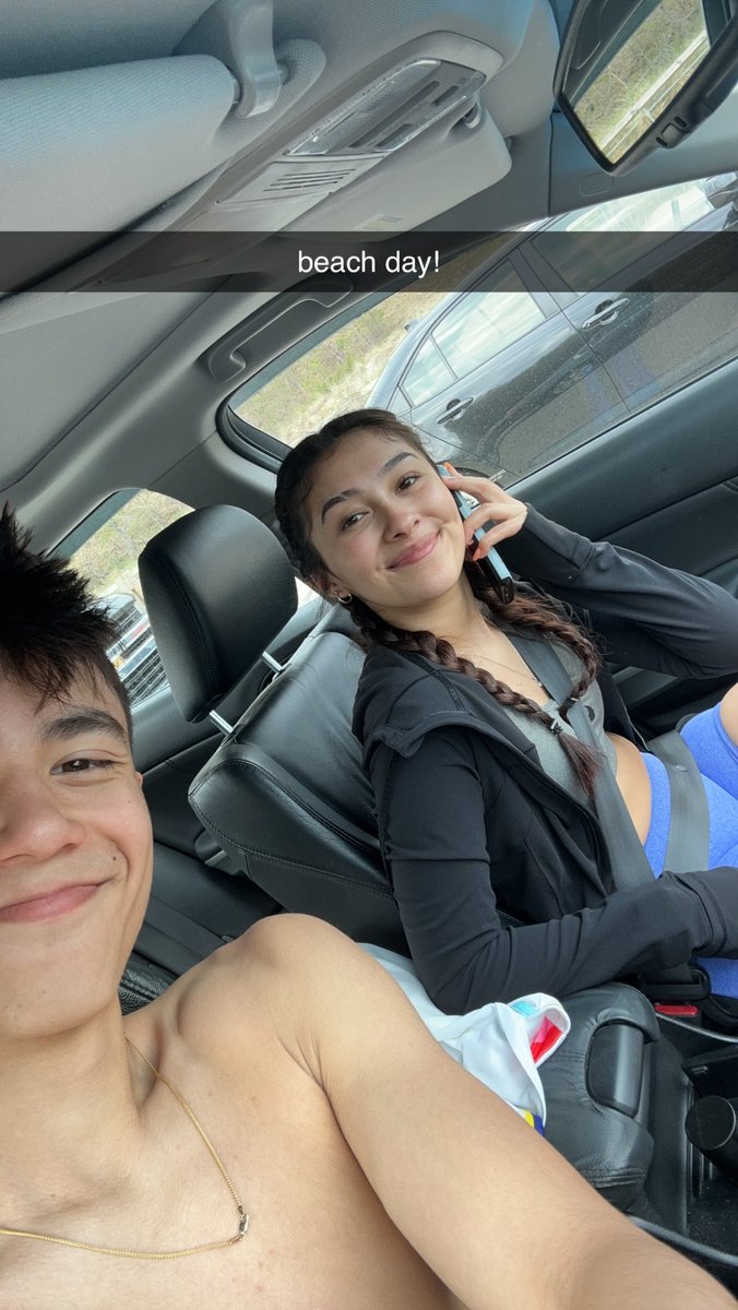 RaydrTen's tweet image. BEACH WITH MY DARLING AND NOW IM LIVE PLAYING CASHY Twitch.tv/raydr10