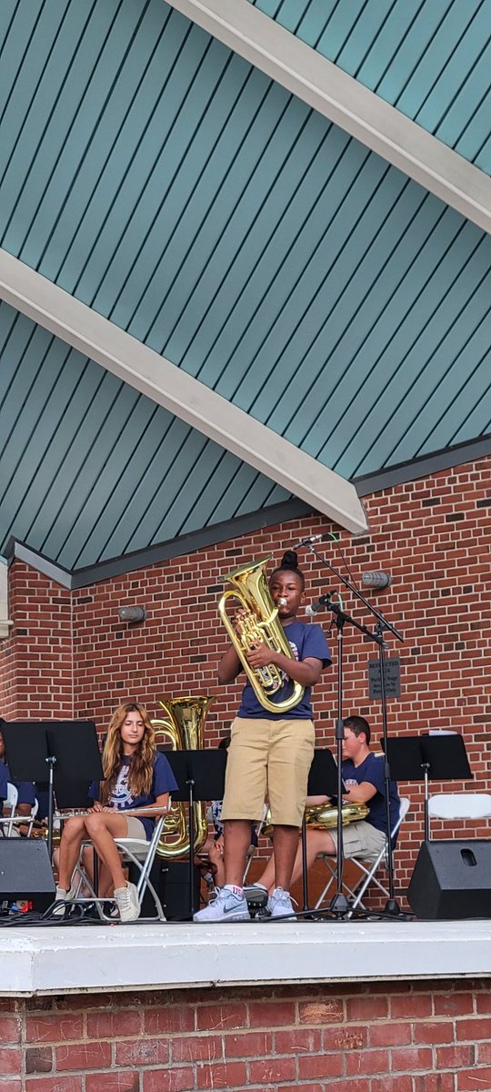 Mrs.Villafañe tweet media