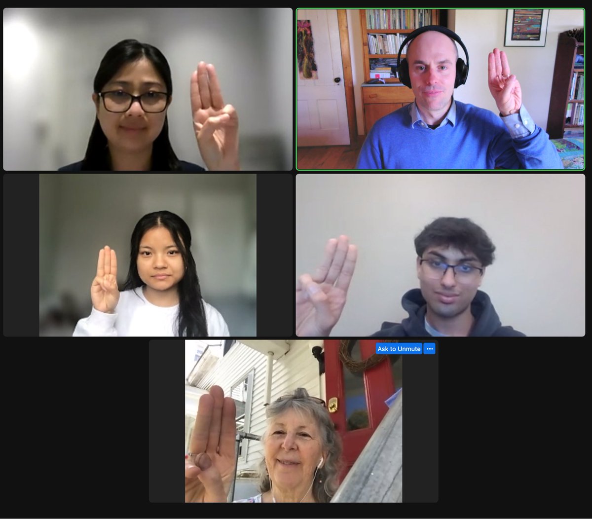 Today we were joined by new advocates and organizers for human rights and solidarity, including Monica in Indianapolis. We displayed a sign in solidarity with the activists in Burma who are struggling for their people in the face of violence and persecution.