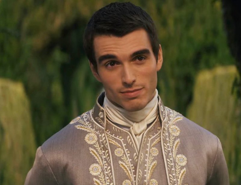 mammouthglacial's tweet photo. Les 3 révélations de la série, ils sont excellents le casting est dingue #QueenCharlotte #Bridgerton https://t.co/0qFKSpD6W7