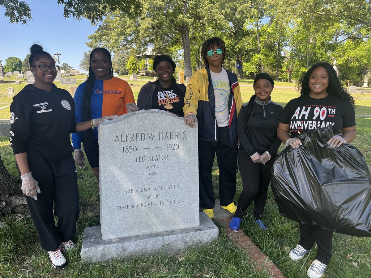 Respecting the shoulders we stand on!  Hill Scholars clean the grave of our founder Alfred W Harris, Virginia State University.  Thank you for setting the example of student leadership 🧡💙